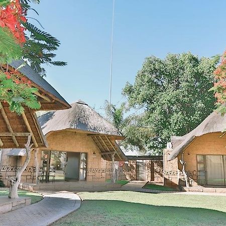 Tshukudiba Game Lodge Tom Burke Exterior foto